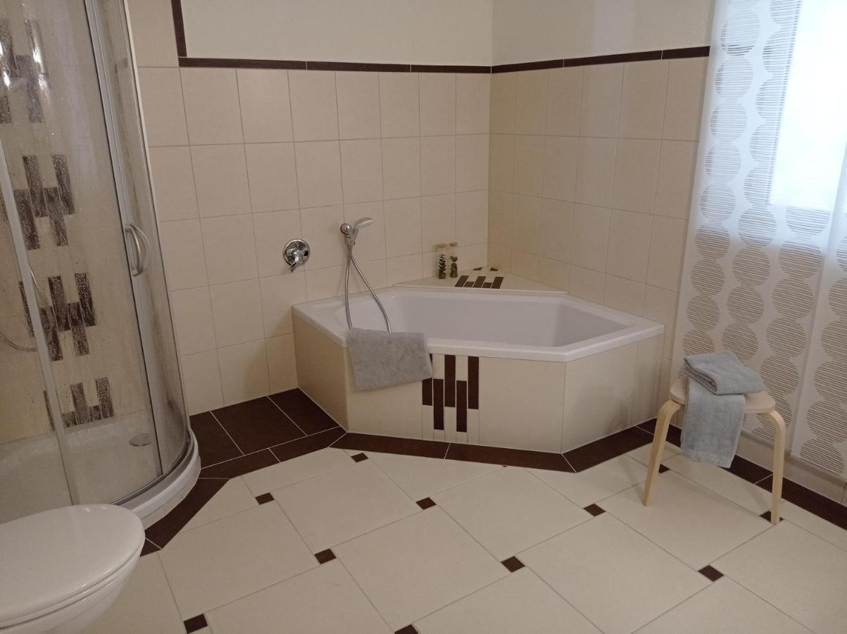 Kleine Auszeit Apartment เอสลัวห์ ภายนอก รูปภาพ